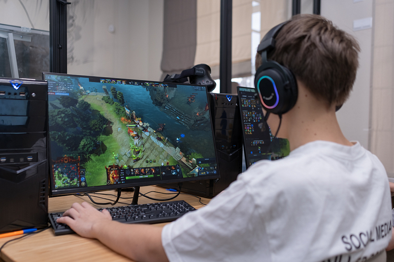 От рекрута до титана: киберспортсмены завоевывают новые ранги в Dota 2