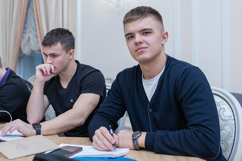 Юные петербуржцы учились писать эссе и создавать исследовательские проекты по истории