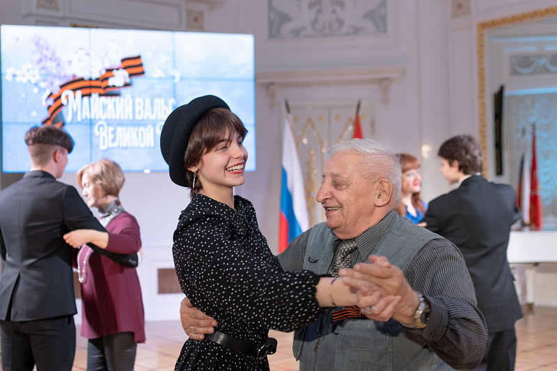 В Академии талантов отметили 80-ю годовщину Победы в Великой Отечественной войне праздничным концертом