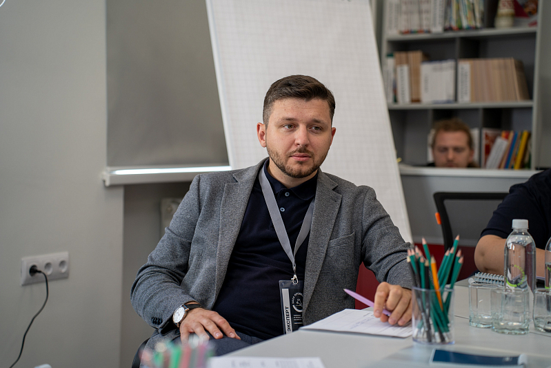 Егор Киреев выступил модератором на стратегической сессии, посвященной чемпионатному движению