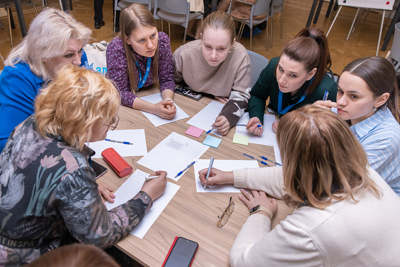 Педагоги Подмосковья обсудили в Академии талантов, как  организовать проектно-исследовательскую деятельность школьников 